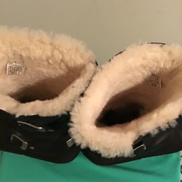 🤩🤩😻UGG’s, great cond. see pics. Size 8, - Picture 4 of 6